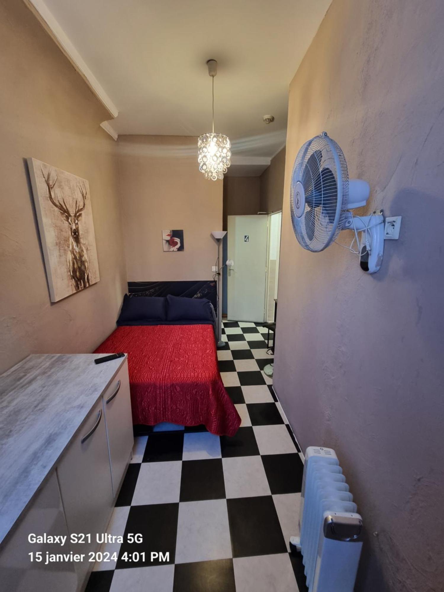 Hotel Des Allees Marseille Bilik gambar