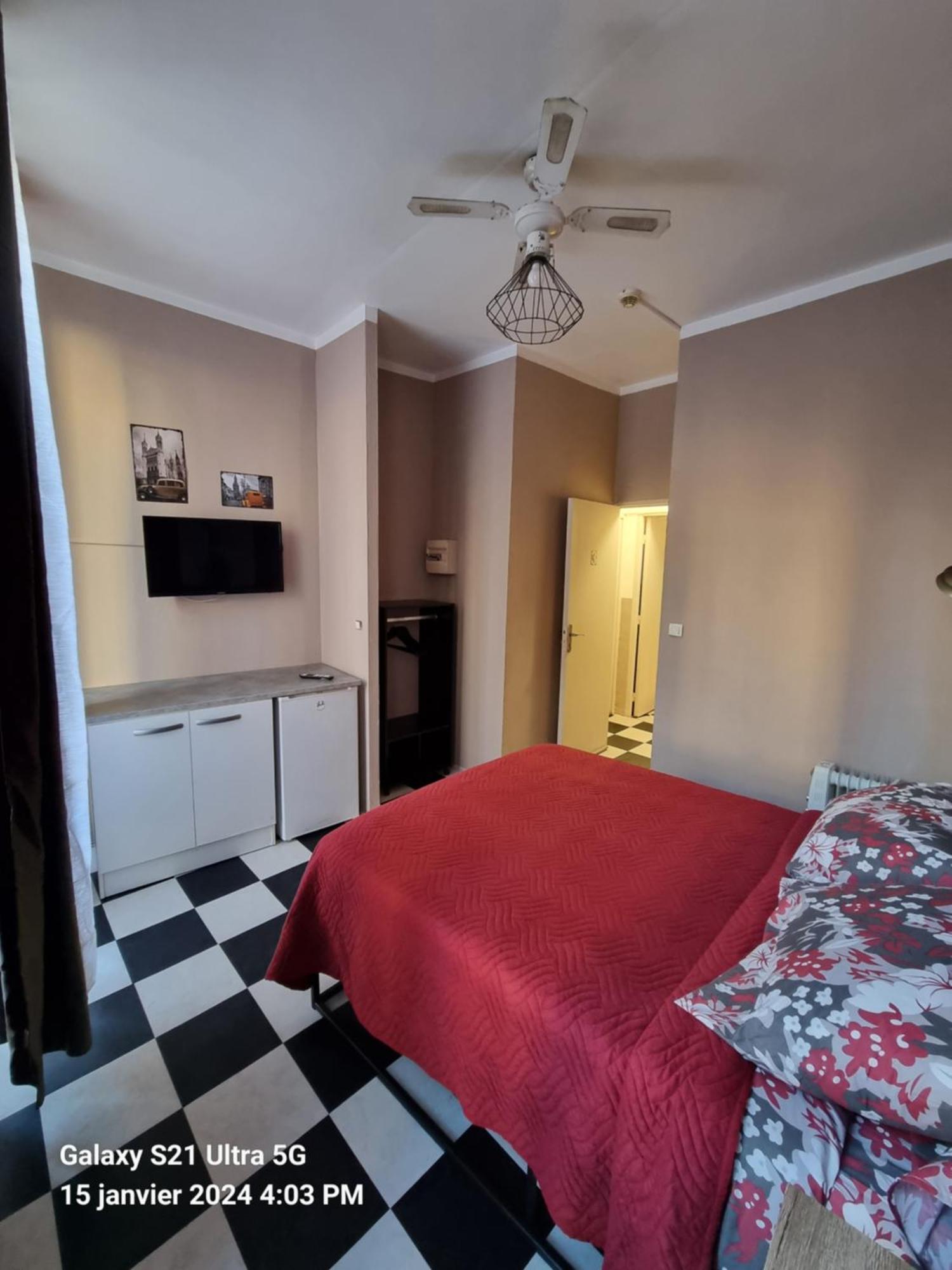 Hotel Des Allees Marseille Bilik gambar