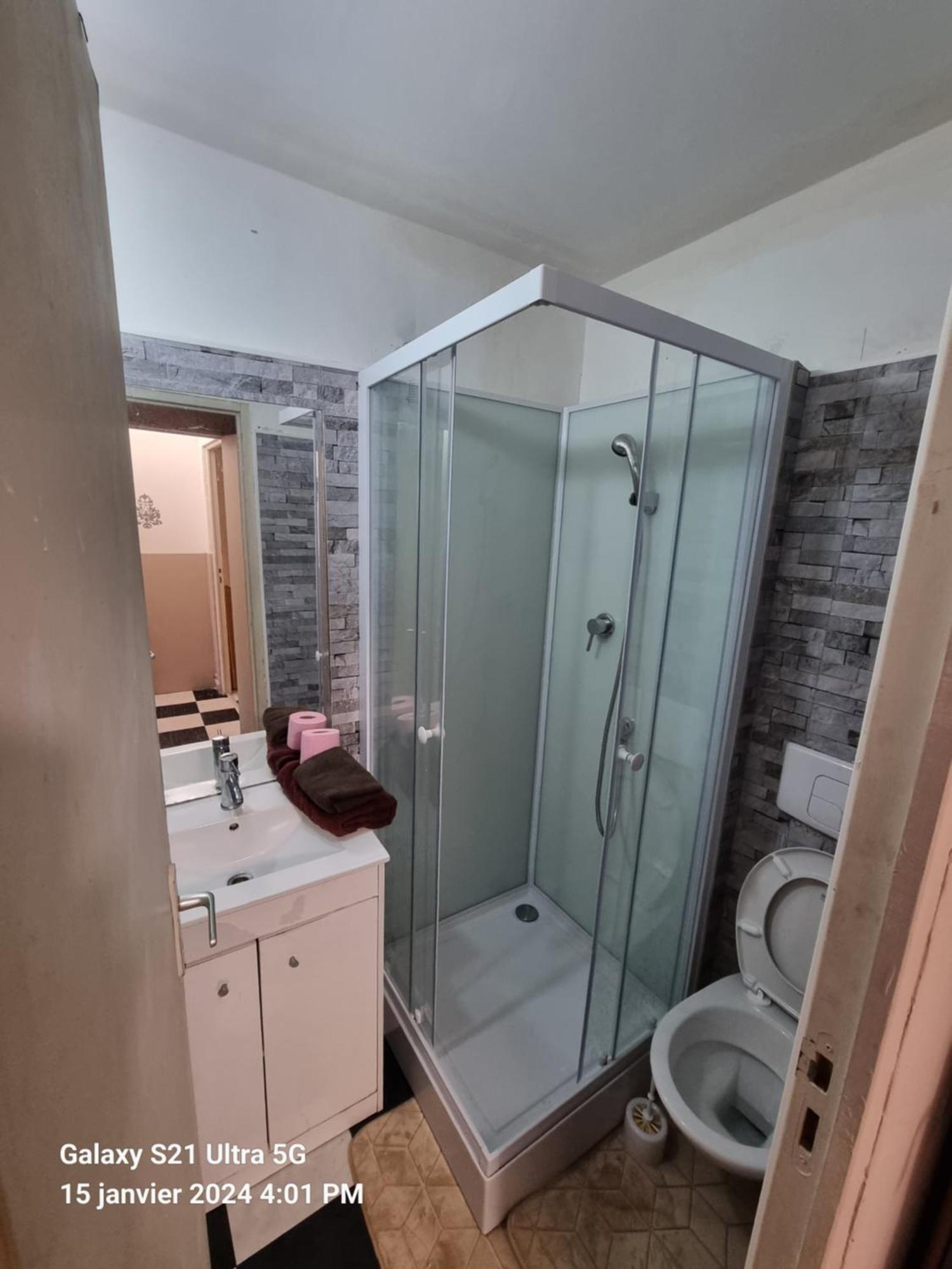 Hotel Des Allees Marseille Bilik gambar