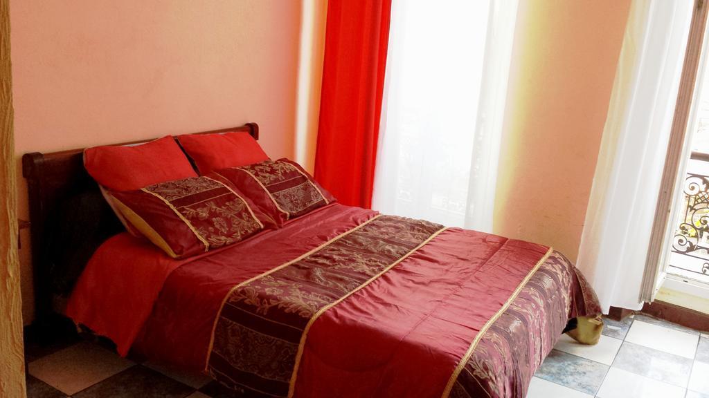 Hotel Des Allees Marseille Bilik gambar